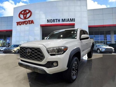 2020 Toyota Tacoma 4WD for Sale in Northwoods, Illinois