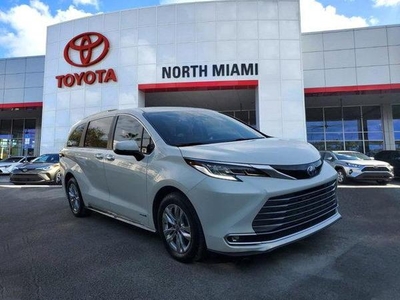 2021 Toyota Sienna for Sale in Northwoods, Illinois