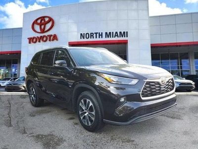 2022 Toyota Highlander for Sale in Secaucus, New Jersey