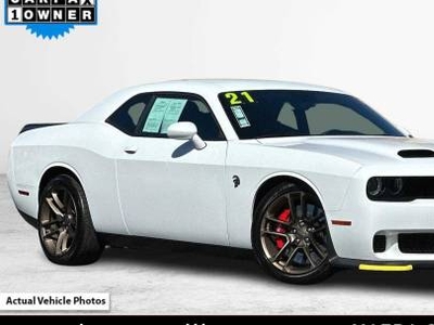 Dodge Challenger 6200