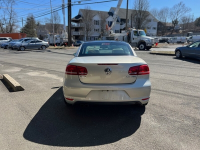 2012 Volkswagen Eos Komfort SULEV in Danbury, CT