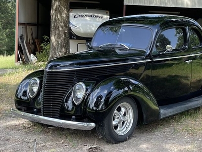 1938 Ford Deluxe Business Coupe