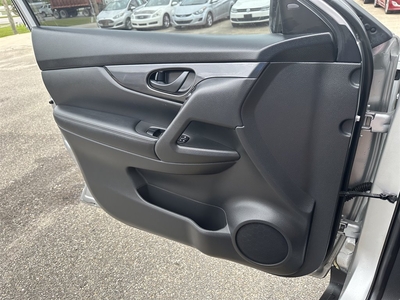 2019 Nissan Rogue S in Gulfport, MS