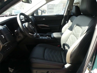 2023 Nissan Pathfinder Platinum in Fairfax, VA