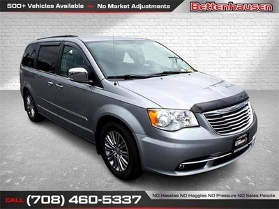 2014 Chrysler Town & Country for Sale in Co Bluffs, Iowa