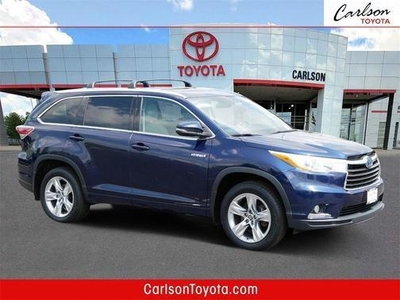 2016 Toyota Highlander Hybrid for Sale in Co Bluffs, Iowa