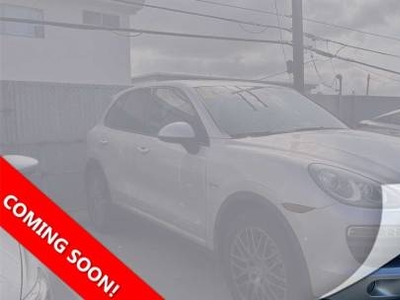 Porsche Cayenne 3.0L V-6 Hybrid Supercharged