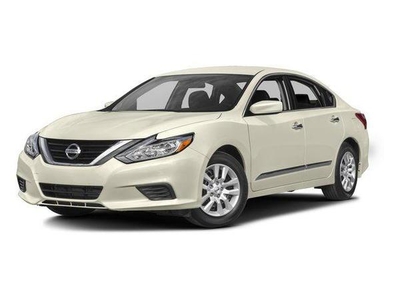 2016 Nissan Altima for Sale in Chicago, Illinois