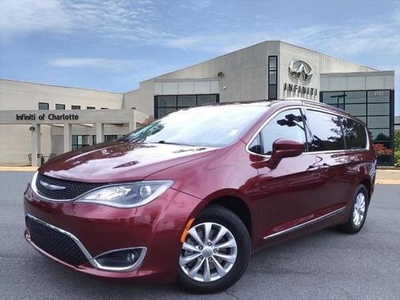 2018 Chrysler Pacifica for Sale in Chicago, Illinois