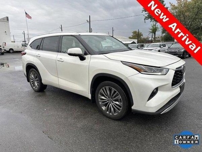 2020 Toyota Highlander for Sale in Chicago, Illinois