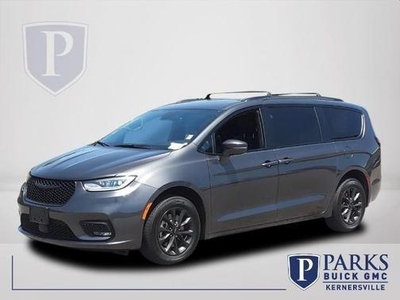 2021 Chrysler Pacifica for Sale in Co Bluffs, Iowa