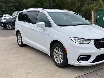 2021 Chrysler Pacifica for Sale in Northwoods, Illinois