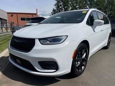 2022 Chrysler Pacifica for Sale in Chicago, Illinois