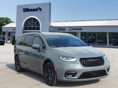 2023 Chrysler Pacifica for Sale in Wheaton, Illinois