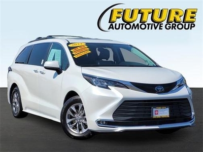 2023 Toyota Sienna for Sale in Chicago, Illinois