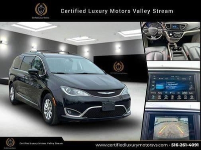 2019 Chrysler Pacifica for Sale in Chicago, Illinois