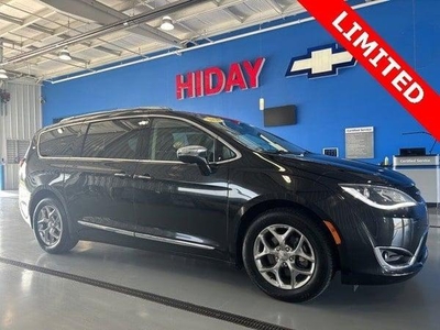 2020 Chrysler Pacifica for Sale in Chicago, Illinois