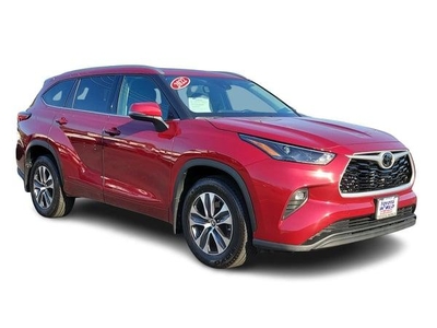 2022 Toyota Highlander for Sale in Chicago, Illinois
