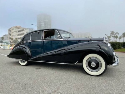 FOR SALE: 1952 Rolls Royce Silver Wraith $109,995 USD