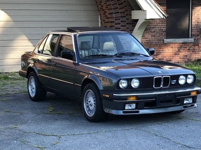 FOR SALE: 1986 Bmw E30 $9,495 USD