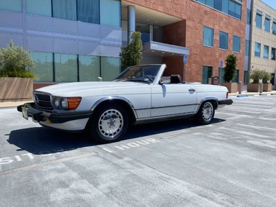 FOR SALE: 1986 Mercedes Benz 560 SL $15,395 USD