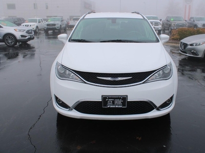 2019 Chrysler Pacifica Touring L in Cape Girardeau, MO