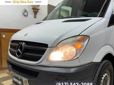 Mercedes-Benz Sprinter Crew Van 3000