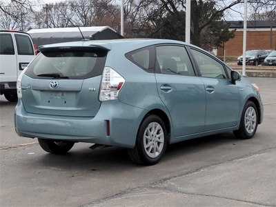 2014 Toyota Prius v Two in Oak Lawn, IL
