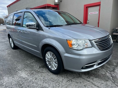 2015 Chrysler Town & Country