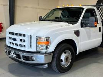 Ford Super Duty F-350 Chassis Cab 6400
