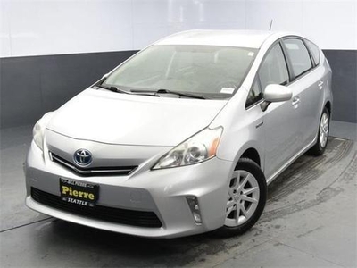 2013 Toyota Prius v for Sale in Chicago, Illinois