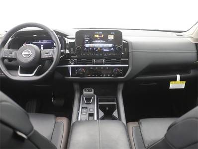 2023 Nissan Pathfinder Platinum in Montclair, CA