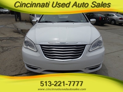 2013 Chrysler 200 Limited in Cincinnati, OH
