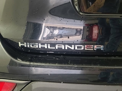 2021 Toyota Highlander XLE in Jacksonville, FL