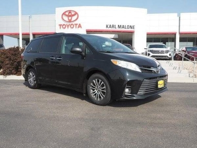 2019 Toyota Sienna for Sale in Centennial, Colorado