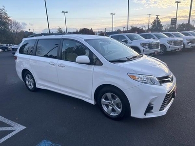 2019 Toyota Sienna for Sale in Chicago, Illinois