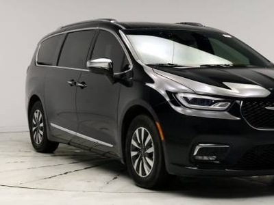 Chrysler Pacifica 3.6L V-6 Plug-In Hybrid