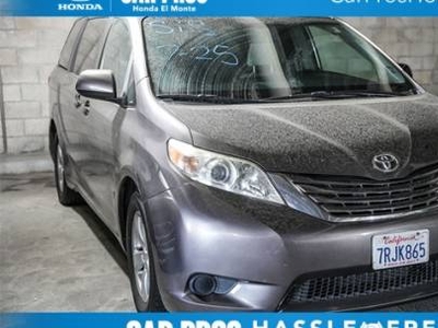 Toyota Sienna L -