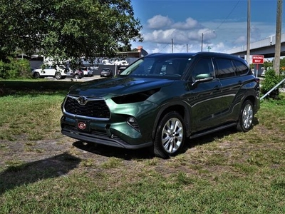 2023 Toyota Highlander Limited Sport Utility 4D for sale in Miami, FL