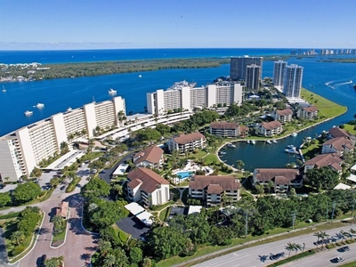 Luxury apartment complex for sale in North Palm Beach, Florida
