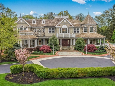Luxury 6 bedroom Detached House for sale in Cold Spring Harbor, New York