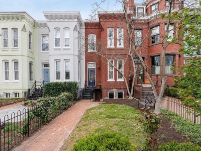3 bedroom luxury House for sale in Washington, District of Columbia