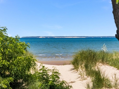 5 room luxury Apartment for sale in Brewster, Massachusetts