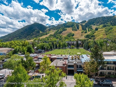 Condo For Rent In Aspen, Colorado