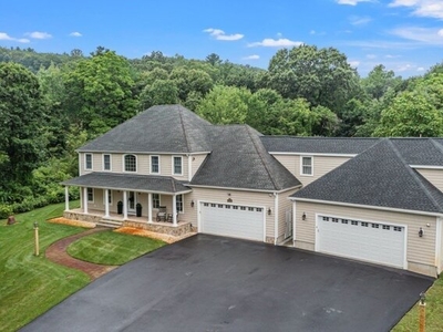 Home For Sale In Chelmsford, Massachusetts