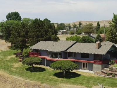 Home For Sale In Glenns Ferry, Idaho