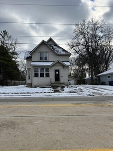 Home For Sale In Oshkosh, Wisconsin
