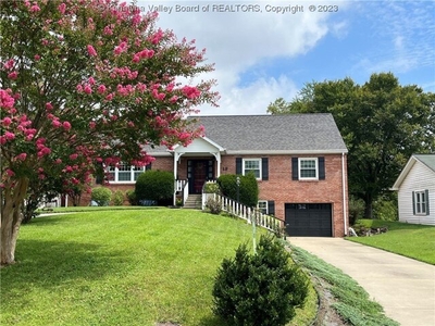 Home For Sale In Saint Albans, West Virginia