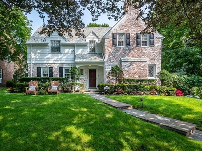 5 bedroom luxury Detached House for sale in Manhasset, New York