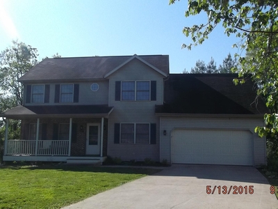 327 W White Pine Ct, Bloomington, IN 47403